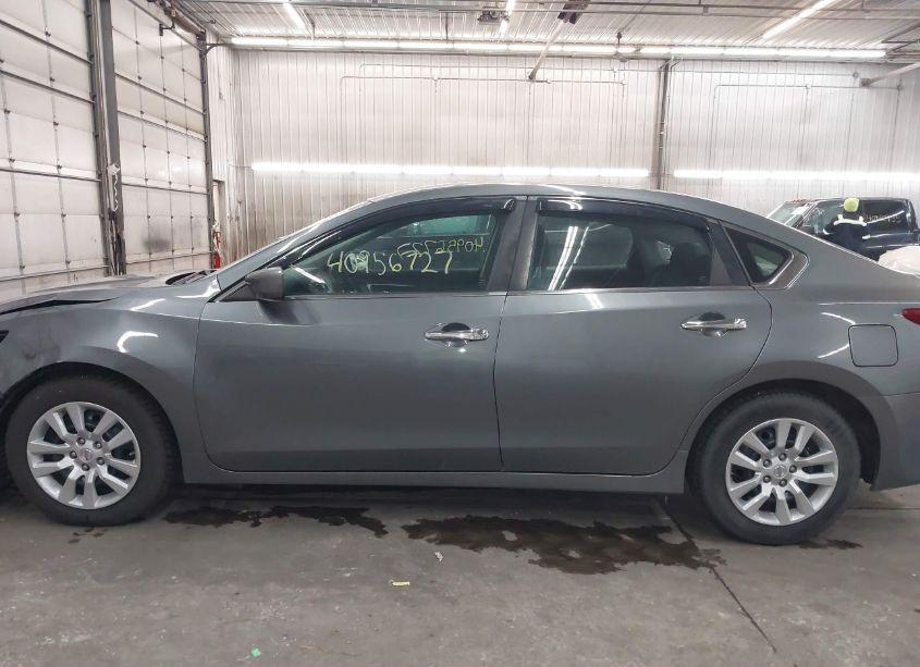 Photo 14 of 2018 Nissan Altima 2.5 S (VIN 1N4AL3AP5JC201052)