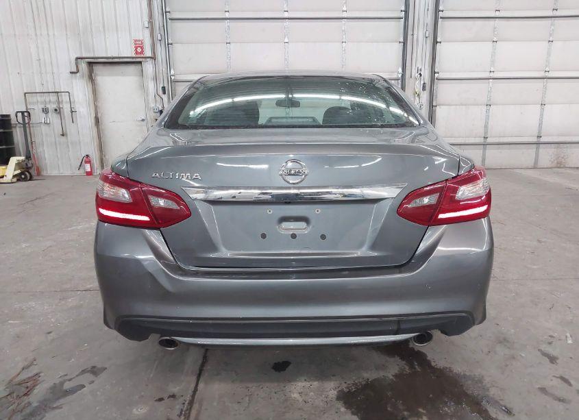 Photo 16 of 2018 Nissan Altima 2.5 S (VIN 1N4AL3AP5JC201052)