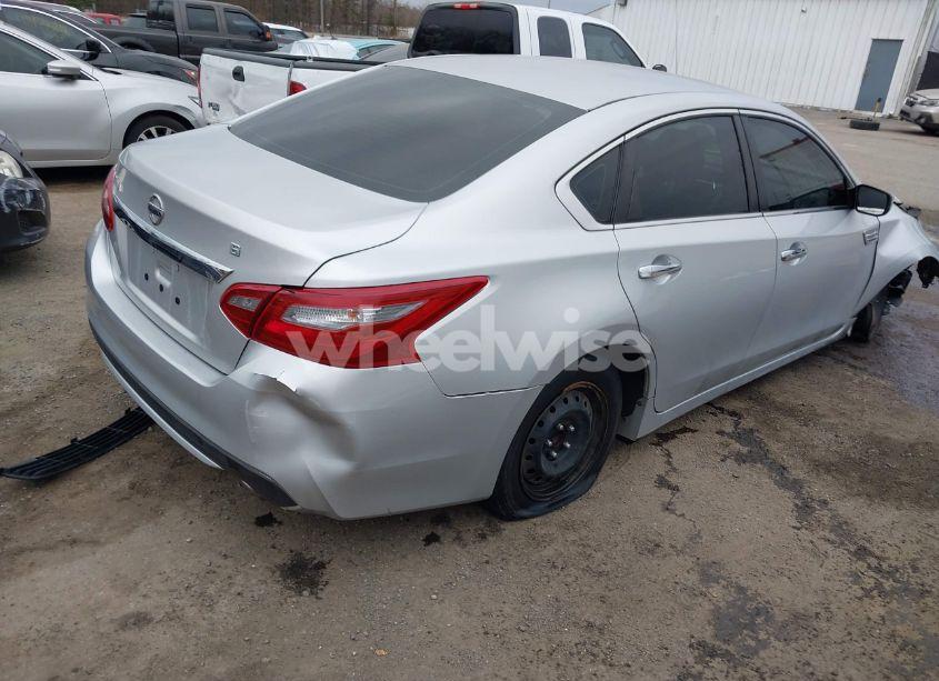 Photo 4 of 2018 Nissan Altima 2.5 S (VIN 1N4AL3AP5JC206851)