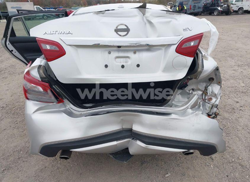 Photo 6 of 2018 Nissan Altima 2.5 SV (VIN 1N4AL3AP5JC206896)