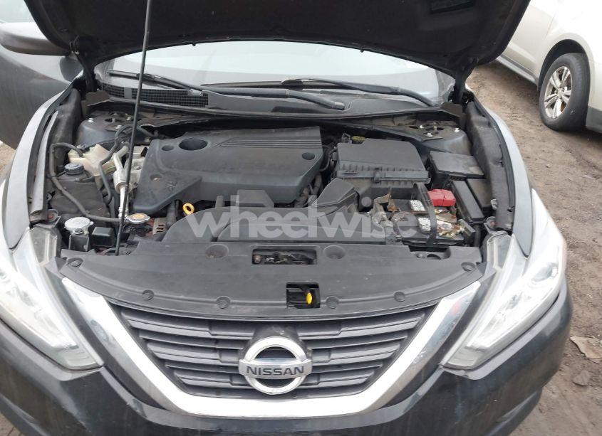 Photo 10 of 2018 Nissan Altima 2.5 SV (VIN 1N4AL3AP5JC208275)
