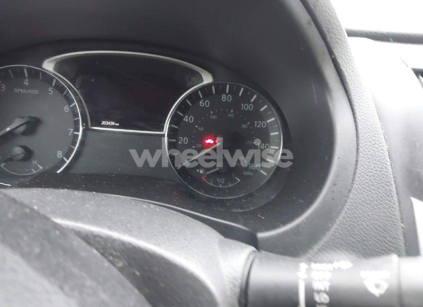 Photo 15 of 2018 Nissan Altima 2.5 SV (VIN 1N4AL3AP5JC208275)