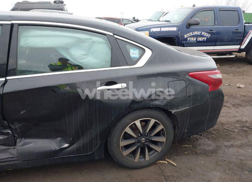 Photo 17 of 2018 Nissan Altima 2.5 SV (VIN 1N4AL3AP5JC208275)