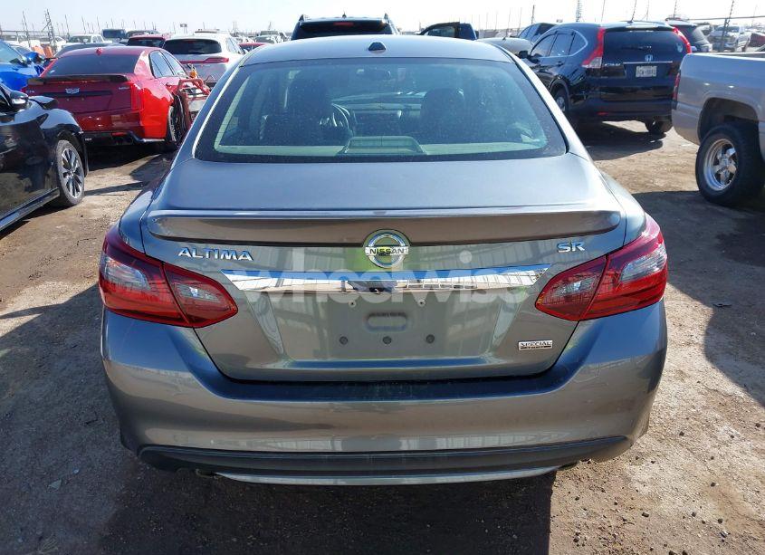 Photo 16 of 2018 Nissan Altima 2.5 SR (VIN 1N4AL3AP5JC212200)