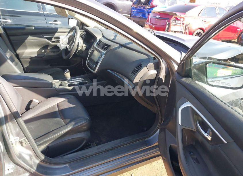 Photo 5 of 2018 Nissan Altima 2.5 SR (VIN 1N4AL3AP5JC212200)