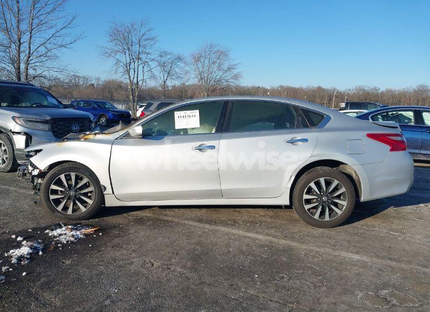 Photo 14 of 2018 Nissan Altima 2.5 SV (VIN 1N4AL3AP5JC213069)