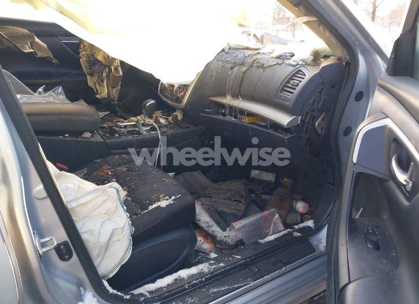 Photo 5 of 2018 Nissan Altima 2.5 SV (VIN 1N4AL3AP5JC213069)