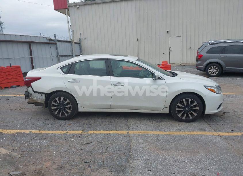 Photo 14 of 2018 Nissan Altima 2.5 SV (VIN 1N4AL3AP5JC222547)
