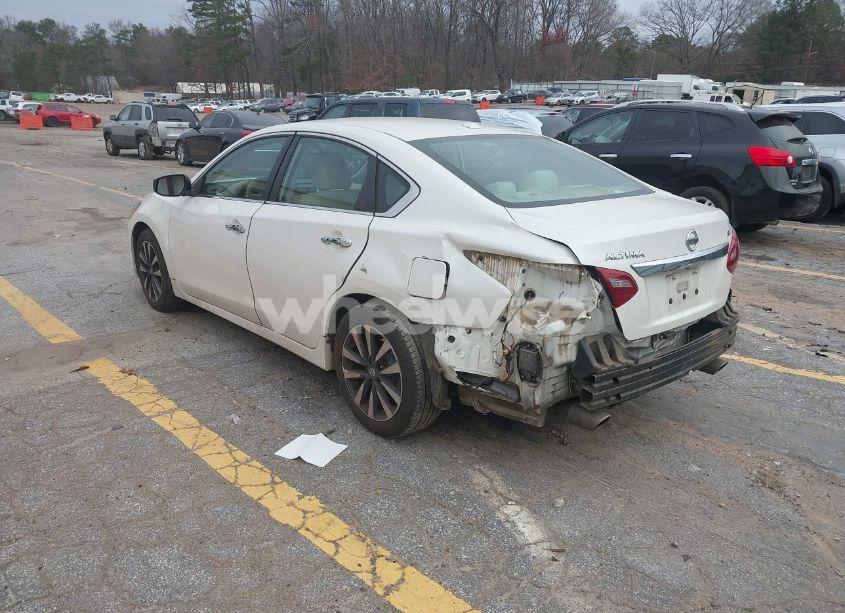 Photo 3 of 2018 Nissan Altima 2.5 SV (VIN 1N4AL3AP5JC222547)