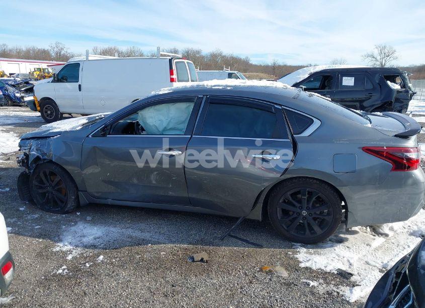 Photo 14 of 2018 Nissan Altima 2.5 SR (VIN 1N4AL3AP5JC223486)