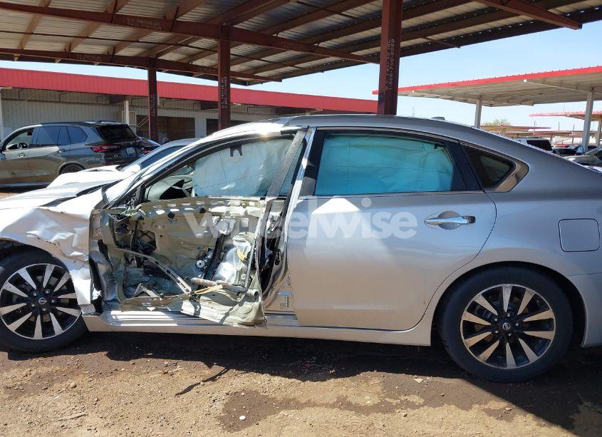 Photo 14 of 2018 Nissan Altima 2.5 SL (VIN 1N4AL3AP5JC224394)