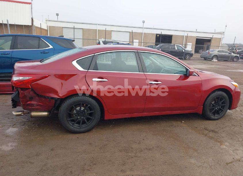 Photo 14 of 2018 Nissan Altima 2.5 S (VIN 1N4AL3AP5JC229109)