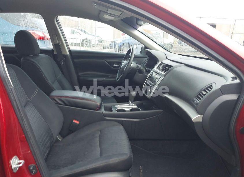 Photo 5 of 2018 Nissan Altima 2.5 S (VIN 1N4AL3AP5JC229109)