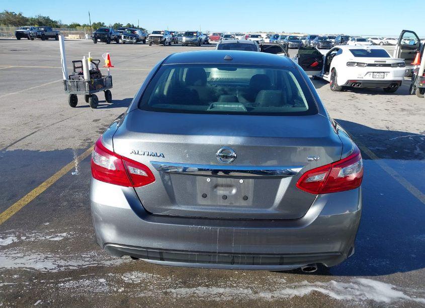 Photo 16 of 2018 Nissan Altima 2.5 SV (VIN 1N4AL3AP5JC232124)