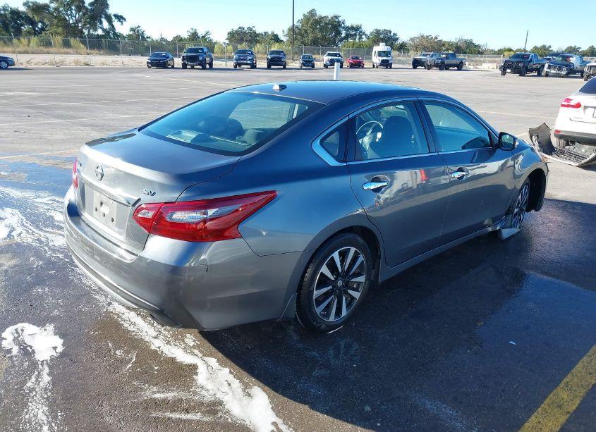Photo 4 of 2018 Nissan Altima 2.5 SV (VIN 1N4AL3AP5JC232124)