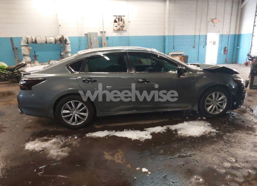 Photo 13 of 2018 Nissan Altima 2.5 SR (VIN 1N4AL3AP5JC248257)