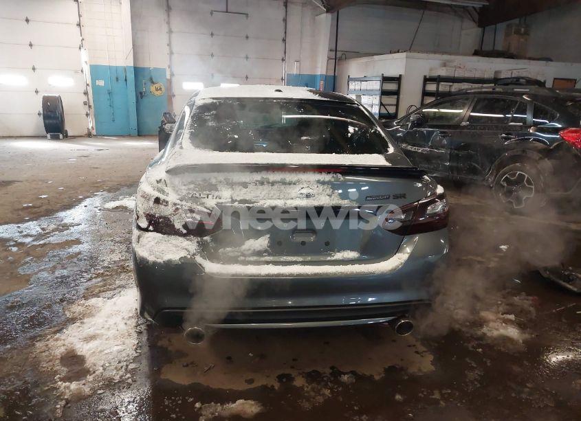 Photo 16 of 2018 Nissan Altima 2.5 SR (VIN 1N4AL3AP5JC248257)