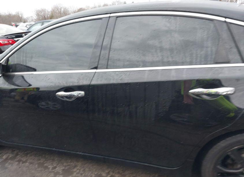 Photo 15 of 2018 Nissan Altima 2.5 SR (VIN 1N4AL3AP5JC262112)