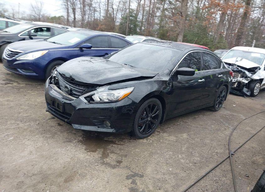 Photo 2 of 2018 Nissan Altima 2.5 SR (VIN 1N4AL3AP5JC262112)