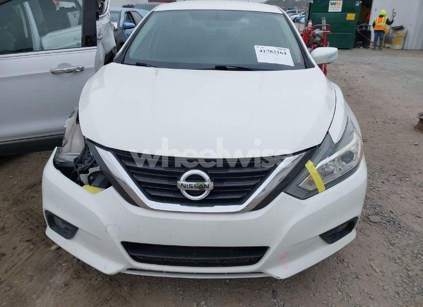 Photo 13 of 2018 Nissan Altima 2.5 SV (VIN 1N4AL3AP5JC266306)
