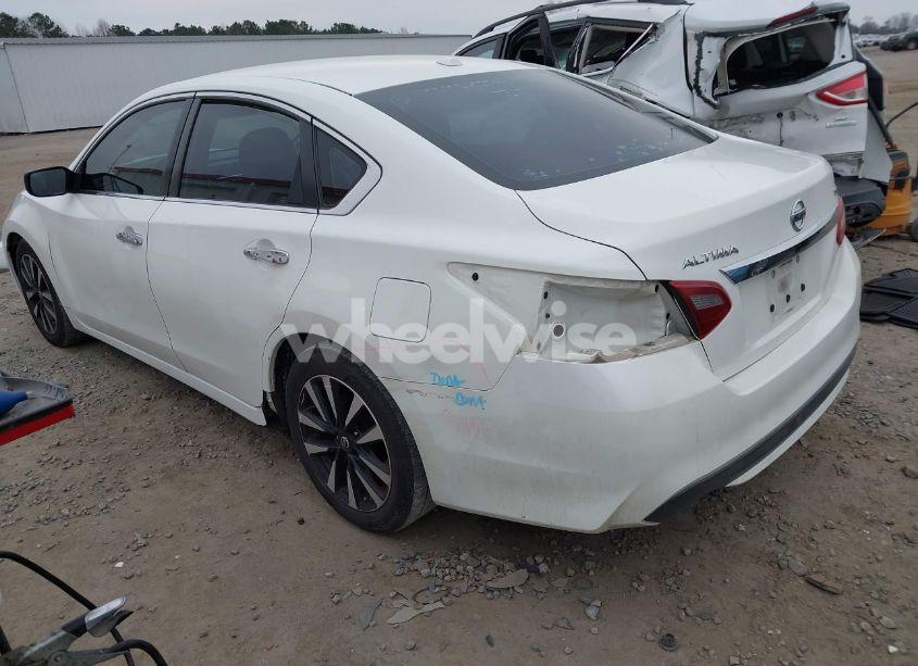 Photo 3 of 2018 Nissan Altima 2.5 SV (VIN 1N4AL3AP5JC266306)