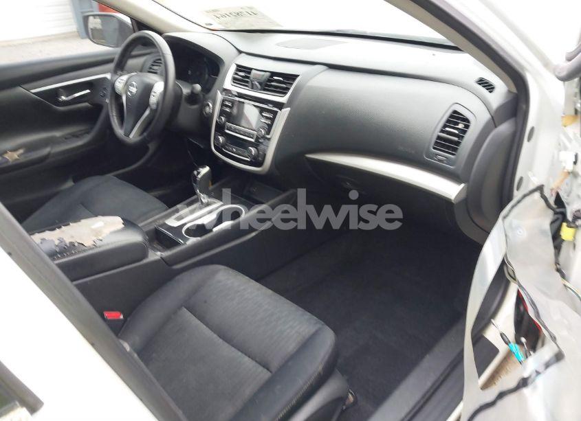 Photo 5 of 2018 Nissan Altima 2.5 SV (VIN 1N4AL3AP5JC266306)