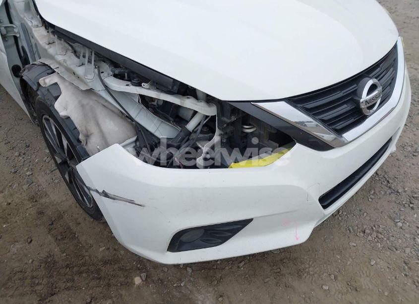 Photo 6 of 2018 Nissan Altima 2.5 SV (VIN 1N4AL3AP5JC266306)