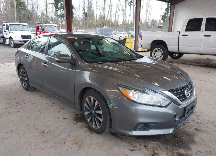 2018 Nissan Altima 2.5 SL (VIN 1N4AL3AP5JC280805) main photo
