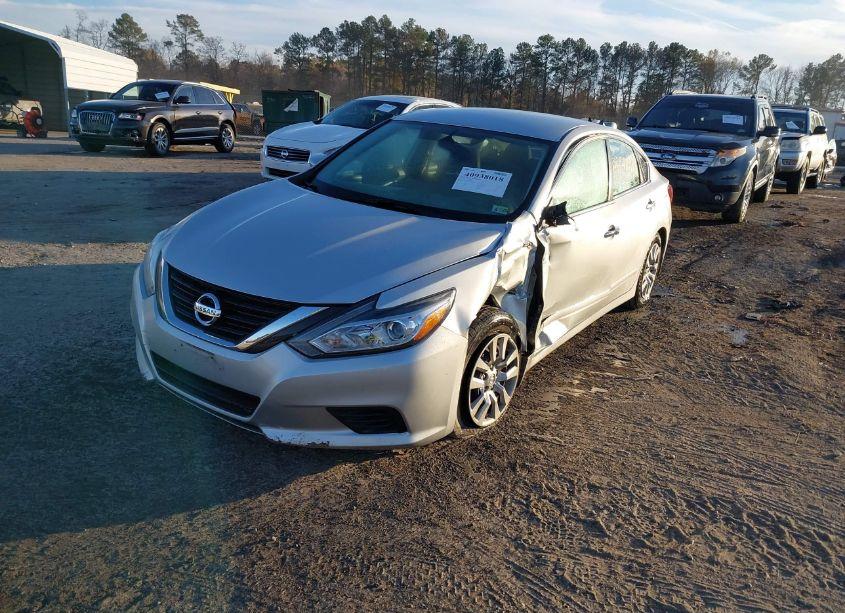 Photo 2 of 2018 Nissan Altima 2.5 S (VIN 1N4AL3AP5JC281162)