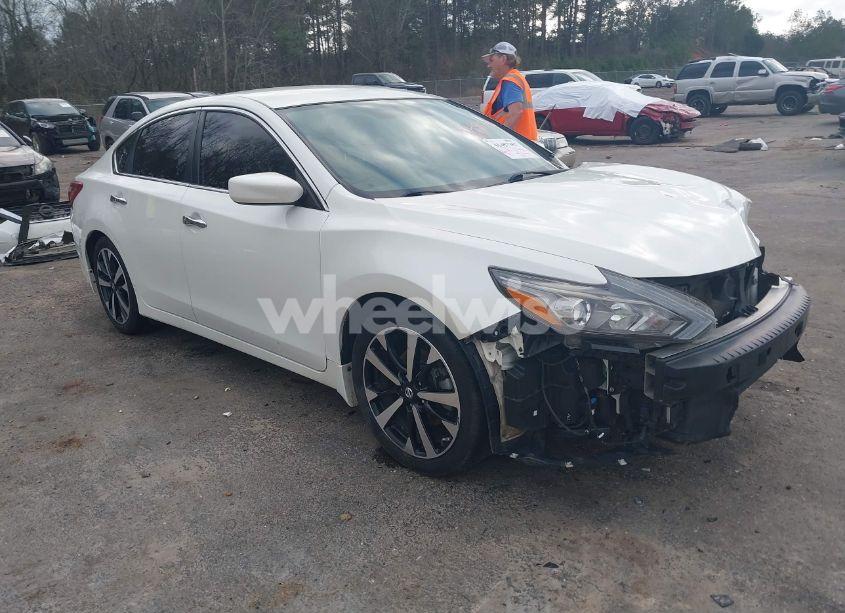 2018 Nissan Altima 2.5 SR (VIN 1N4AL3AP5JC283610) main photo