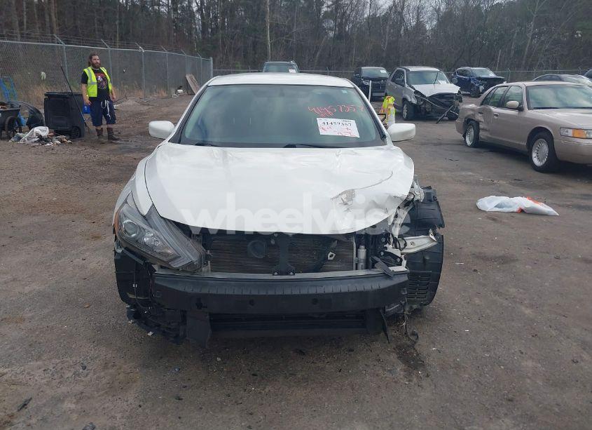 Photo 13 of 2018 Nissan Altima 2.5 SR (VIN 1N4AL3AP5JC283610)