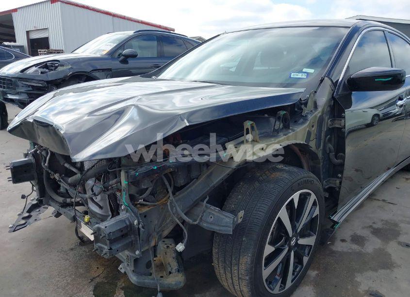 Photo 19 of 2018 Nissan Altima 2.5 SR (VIN 1N4AL3AP5JC474055)