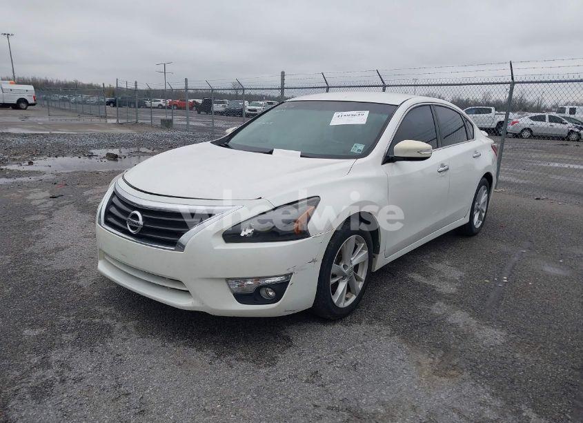 Photo 2 of 2013 Nissan Altima 2.5 SV (VIN 1N4AL3AP6DC112272)