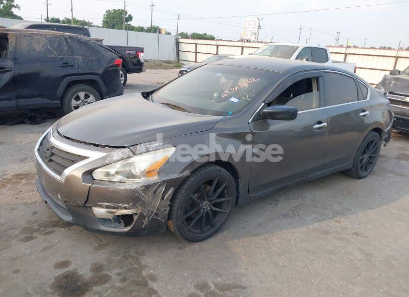 Photo 2 of 2013 Nissan Altima 2.5 S (VIN 1N4AL3AP6DC115155)