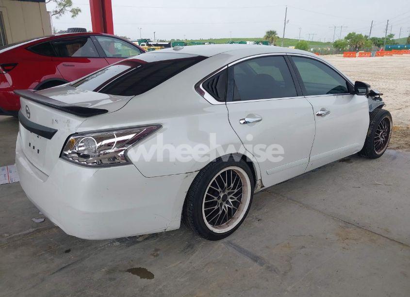 Photo 4 of 2013 Nissan Altima 2.5 SL (VIN 1N4AL3AP6DC126950)