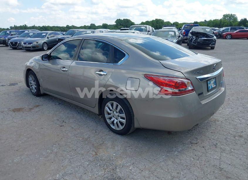 Photo 3 of 2013 Nissan Altima 2.5 S (VIN 1N4AL3AP6DN493240)