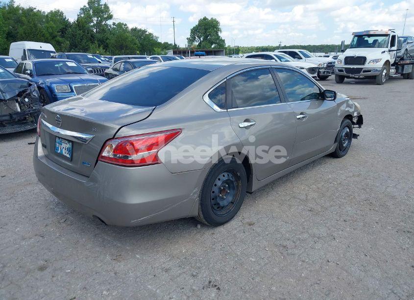 Photo 4 of 2013 Nissan Altima 2.5 S (VIN 1N4AL3AP6DN493240)