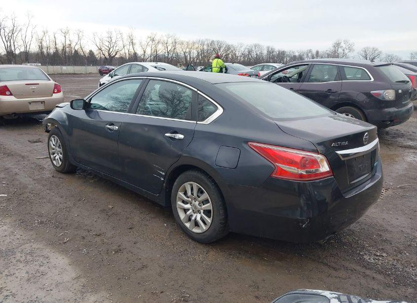 Photo 3 of 2013 Nissan Altima 2.5 S (VIN 1N4AL3AP6DN520615)