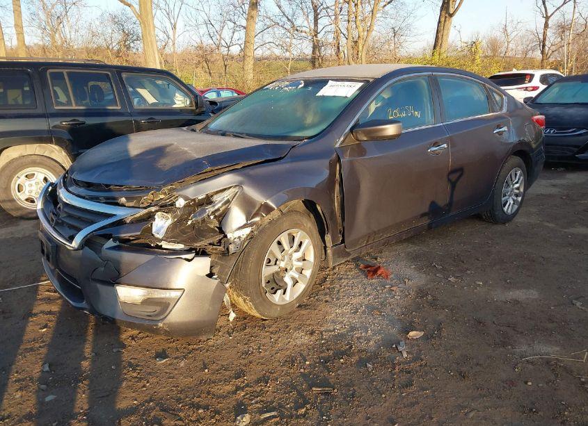 Photo 2 of 2013 Nissan Altima 2.5 S (VIN 1N4AL3AP6DN524843)