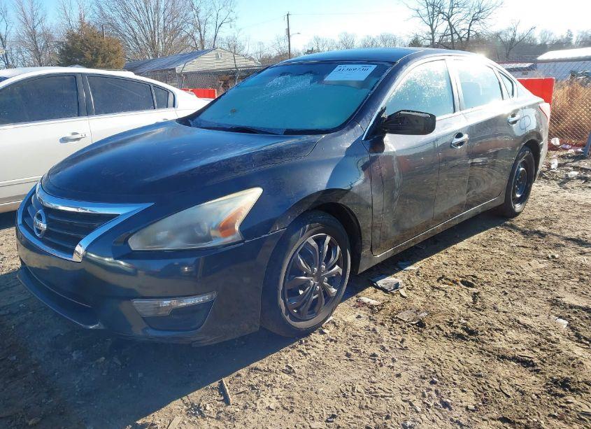 Photo 2 of 2013 Nissan Altima 2.5 S (VIN 1N4AL3AP6DN544672)