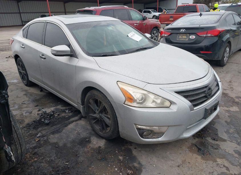 2013 Nissan Altima 2.5 SV (VIN 1N4AL3AP6DN554523) main photo