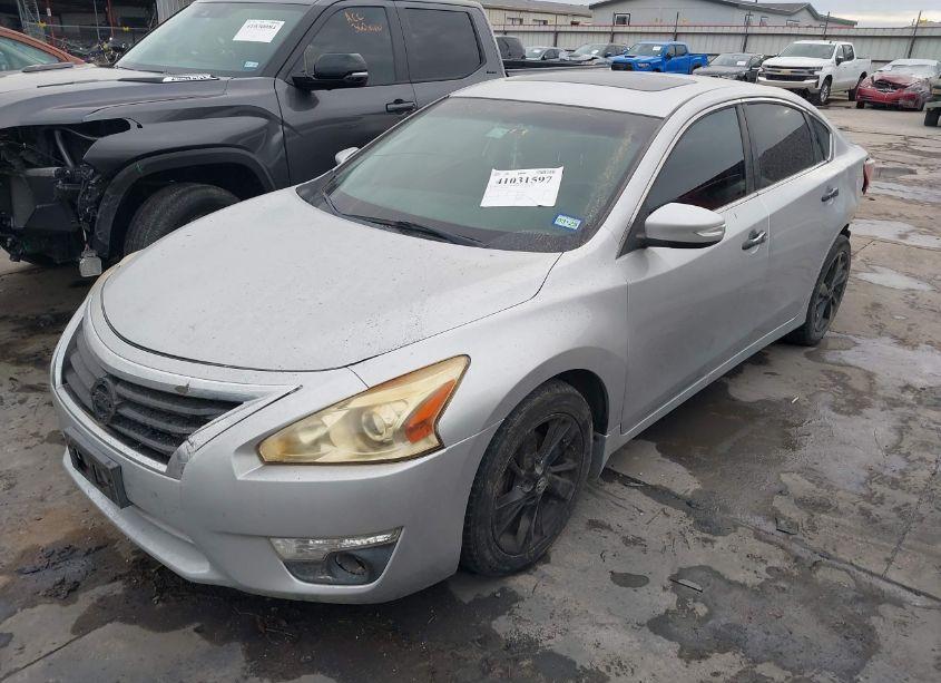 Photo 2 of 2013 Nissan Altima 2.5 SV (VIN 1N4AL3AP6DN554523)