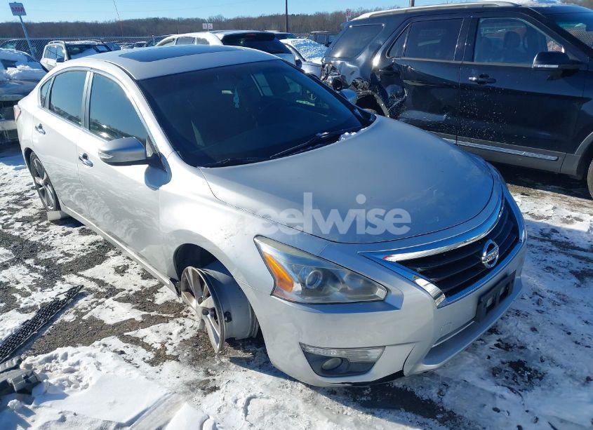 2013 Nissan Altima 2.5 SV (VIN 1N4AL3AP6DN560242) main photo