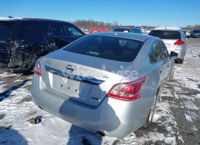 Photo 4 of 2013 Nissan Altima 2.5 SV (VIN 1N4AL3AP6DN560242)