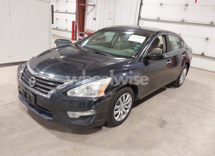 Photo 2 of 2013 Nissan Altima 2.5 S (VIN 1N4AL3AP6DN576196)