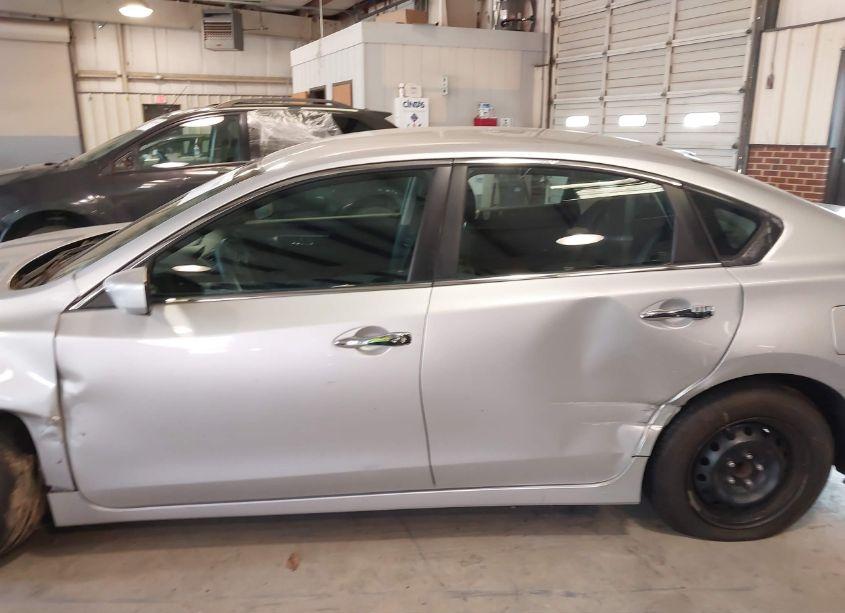 Photo 13 of 2014 Nissan Altima 2.5 S (VIN 1N4AL3AP6EC111317)