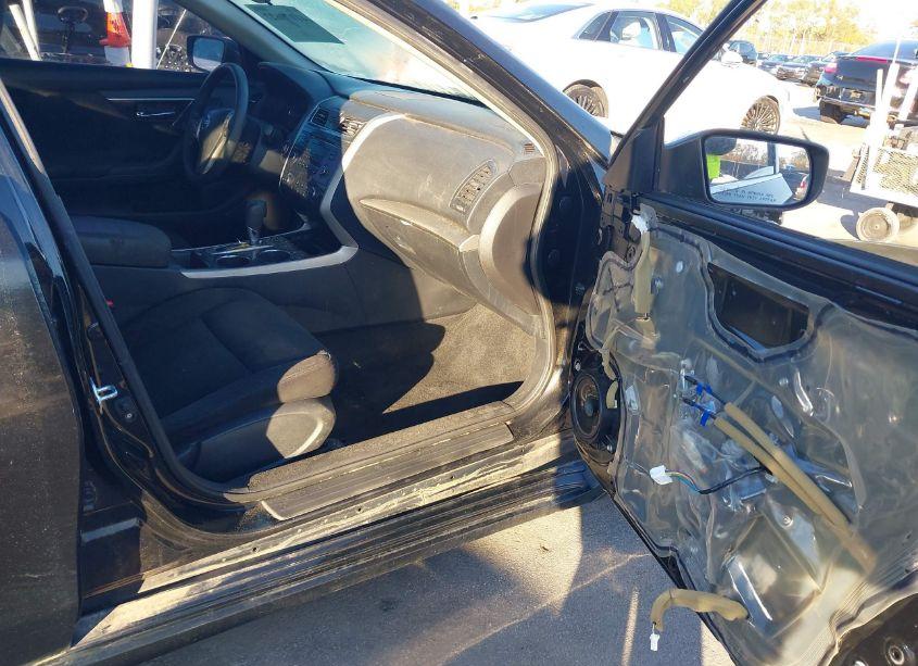 Photo 5 of 2014 Nissan Altima 2.5 S (VIN 1N4AL3AP6EC121667)