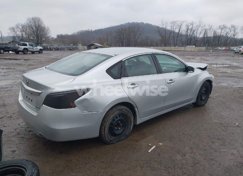 Photo 4 of 2014 Nissan Altima 2.5 S (VIN 1N4AL3AP6EC125797)