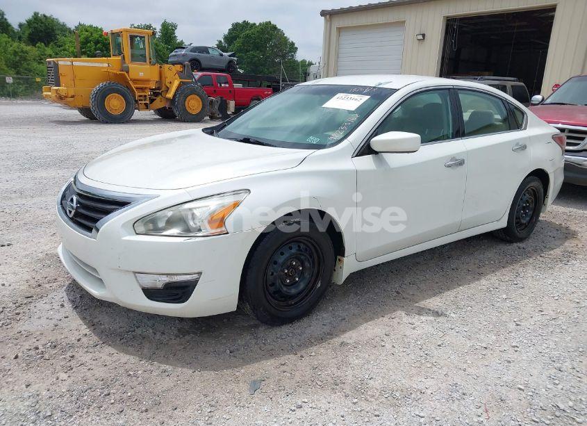 Photo 2 of 2014 Nissan Altima 2.5 S (VIN 1N4AL3AP6EC182677)
