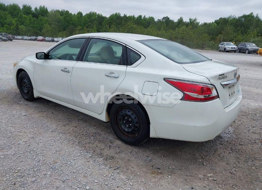 Photo 3 of 2014 Nissan Altima 2.5 S (VIN 1N4AL3AP6EC182677)